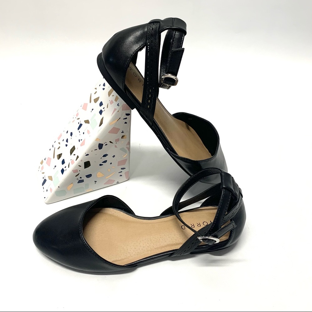 Torrid Black Almond Toe Flat Size 8 Wide